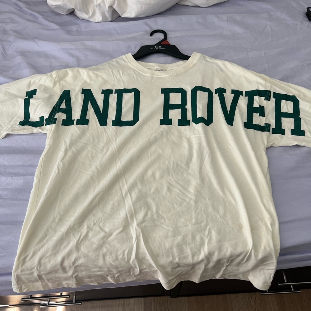 Pacsun long sleeve. Never worn. Size M. *wrinkled bc folded up*
